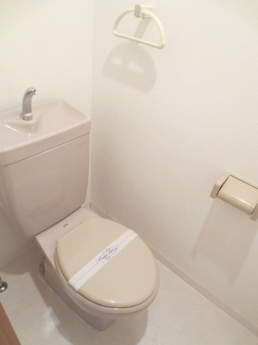 物件内観写真12　(トイレ)