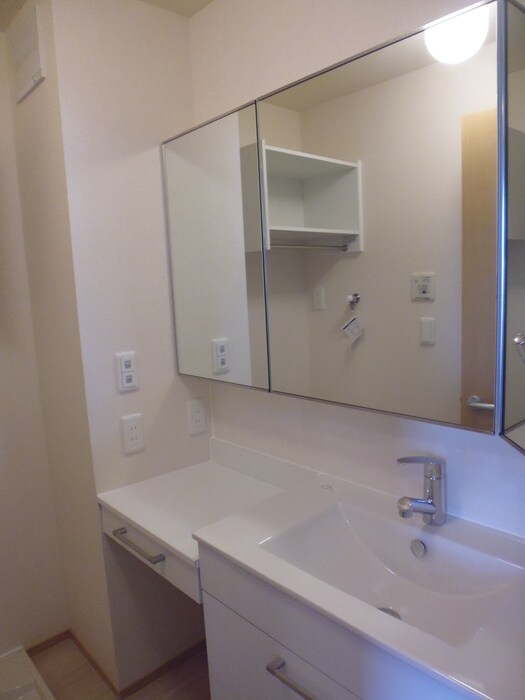 物件内観写真6　(洗面)