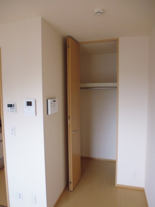 物件内観写真10　(収納)
