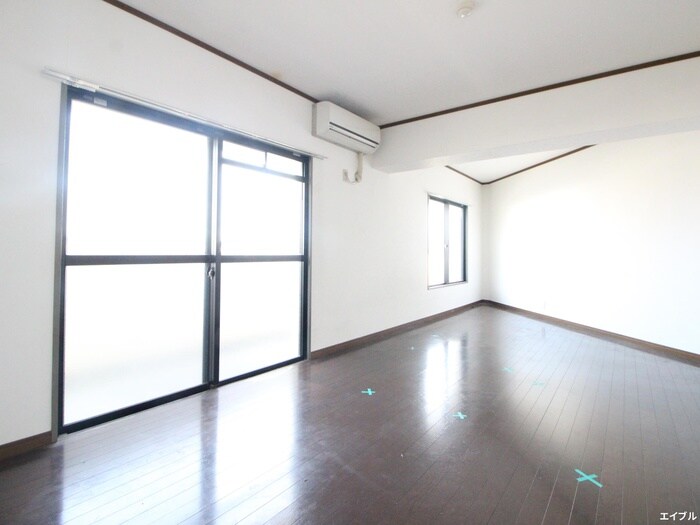 岩保ビル駅南の居室