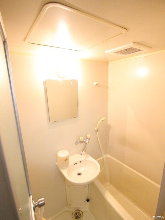 岩保ビル駅南のバス