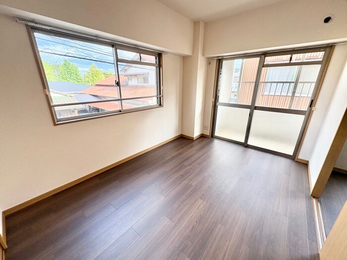 物件内観写真8　(居室)