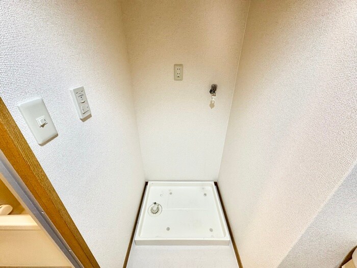 物件内観写真19　(洗濯機置場)