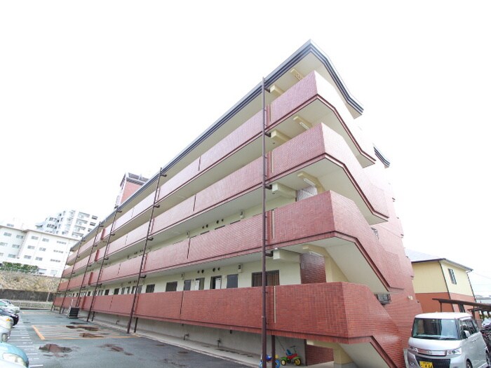 物件外観写真5　(エントランス部分)