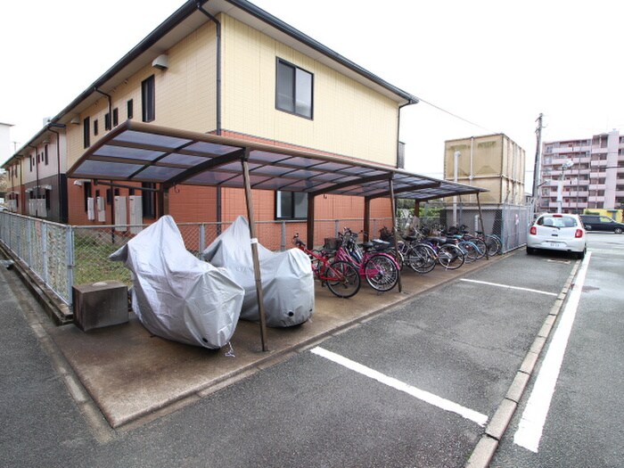 物件外観写真6　(駐輪場)