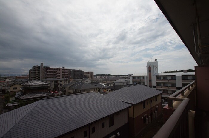 物件内観写真20　(室内からの展望)