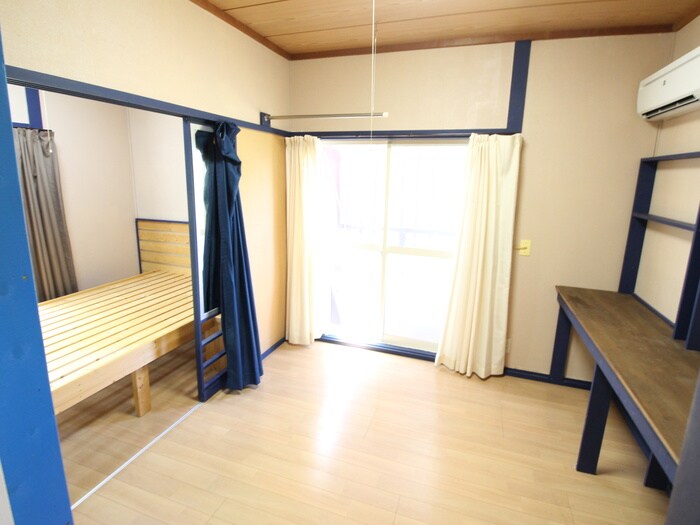 物件内観写真4　(居室)