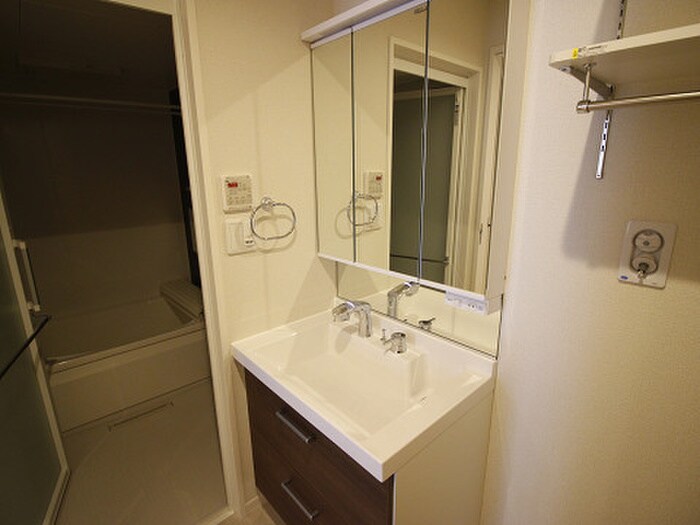 物件内観写真11　(洗面)