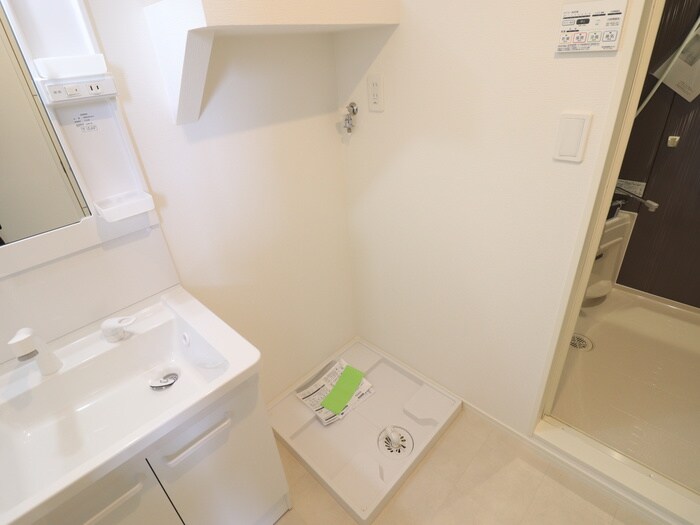 物件内観写真11　(洗濯機置場)