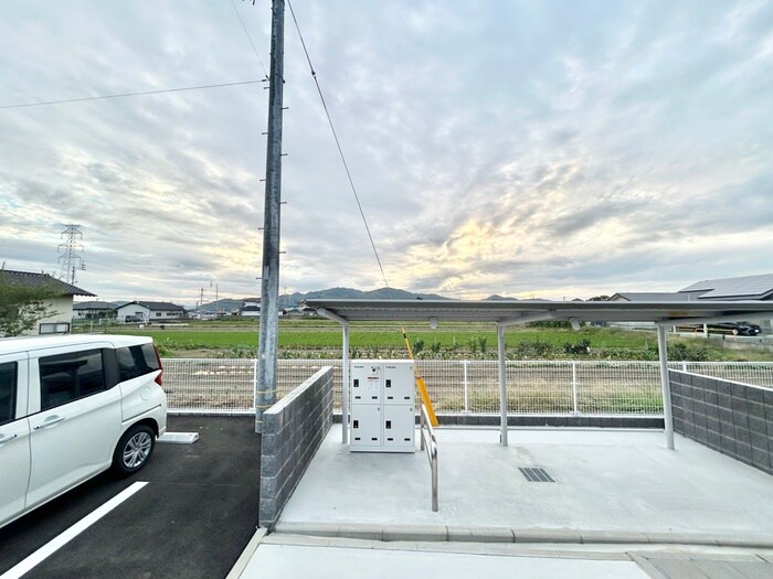 物件内観写真14　(室内からの展望)