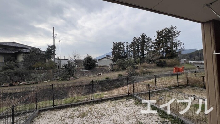 物件内観写真22　(室内からの展望)