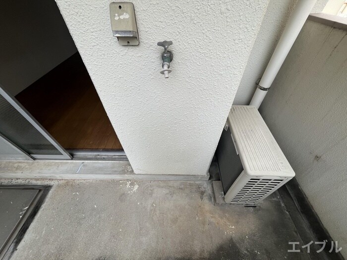 物件内観写真12　(洗濯機置場)