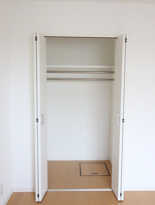 物件内観写真16　(収納)