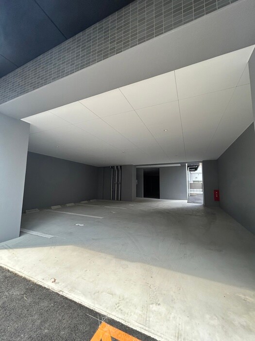 物件外観写真2　(駐車場)