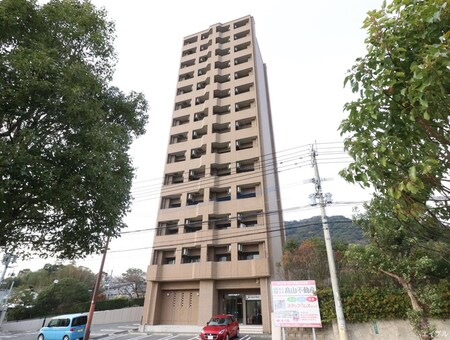 ロイヤルタワ－文教の杜外観写真
