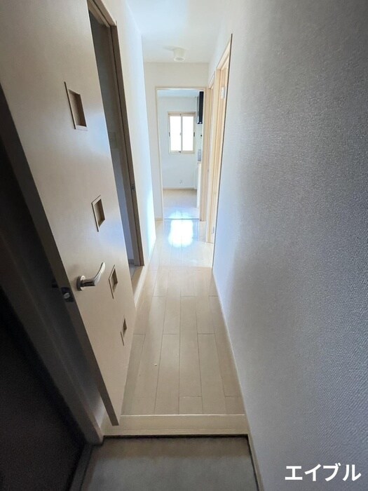 物件内観写真19　(玄関)