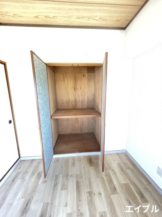 物件内観写真15　(収納)