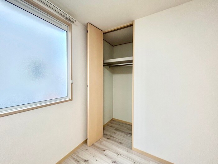 物件内観写真12　(収納)