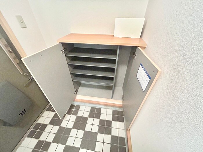 物件内観写真17　(靴箱)