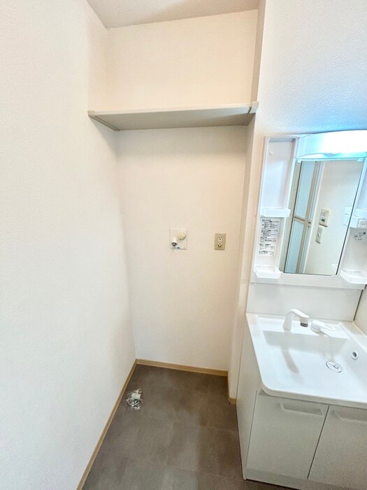 物件内観写真20　(洗濯機置場)