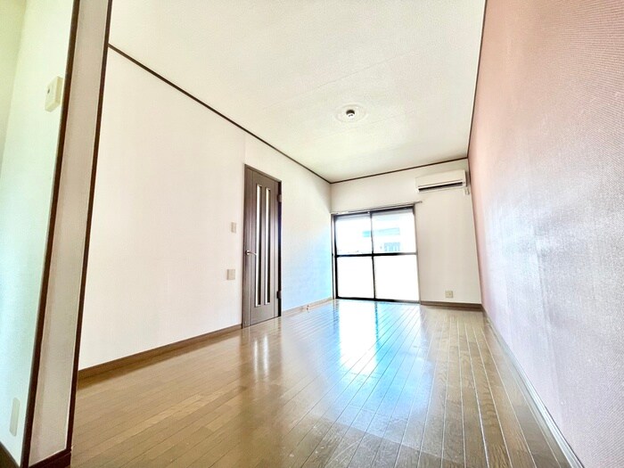 物件内観写真4　(居室)