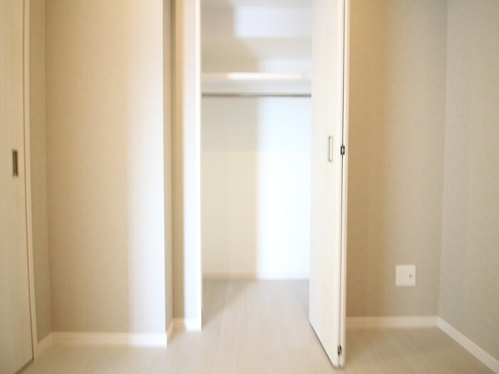 物件内観写真12　(収納)