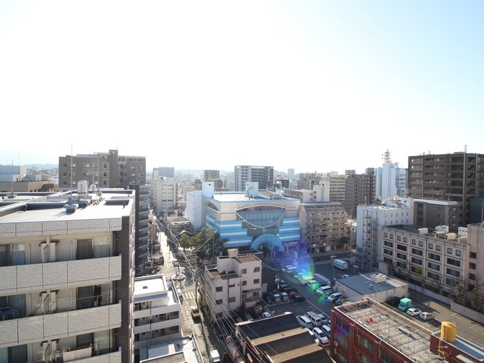 物件内観写真14　(室内からの展望)