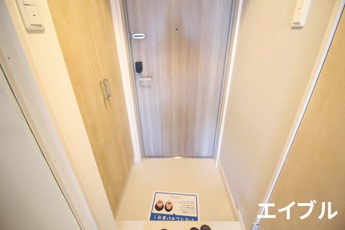物件内観写真15　(玄関)