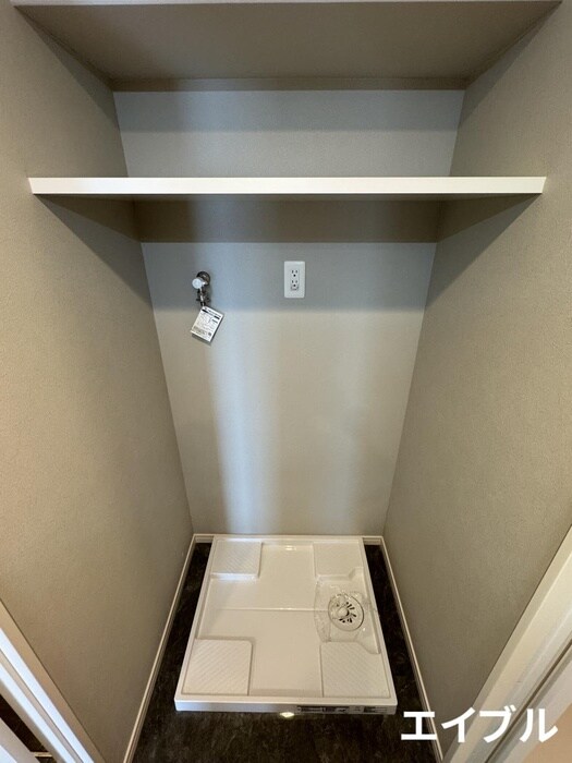 物件内観写真15　(洗濯機置場)