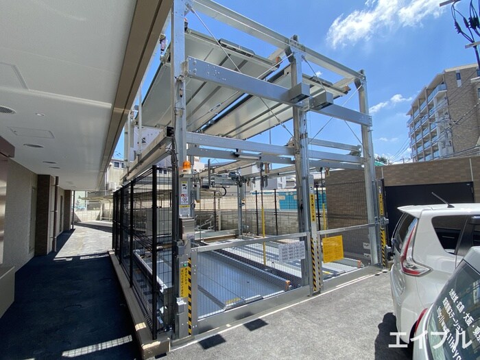 物件外観写真4　(駐車場)