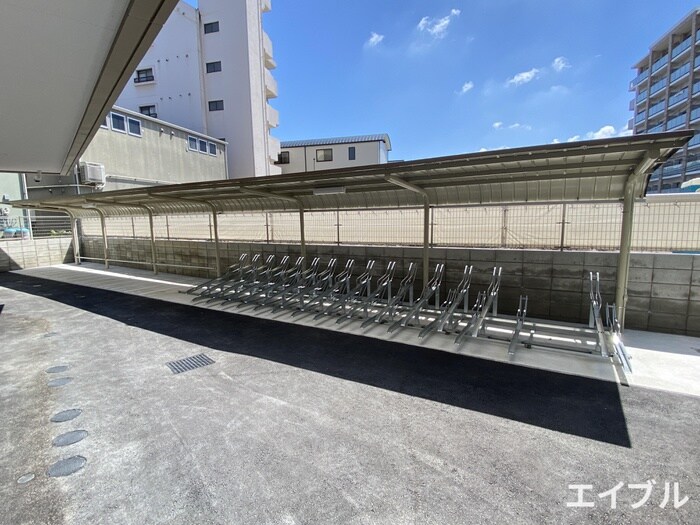 物件外観写真5　(駐輪場)