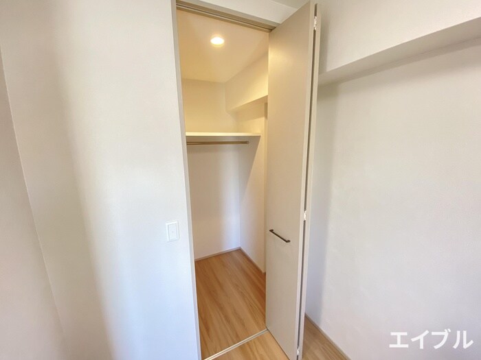 物件内観写真15　(収納)