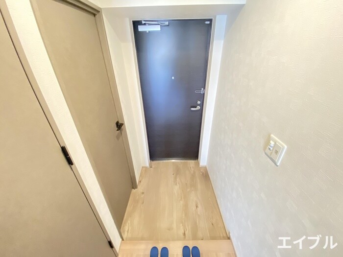 物件内観写真17　(玄関)