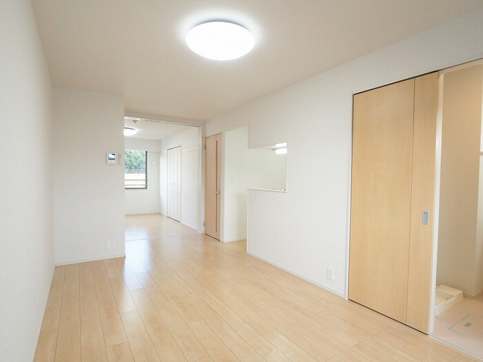 物件内観写真6　(居室)