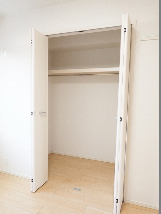 物件内観写真8　(収納)