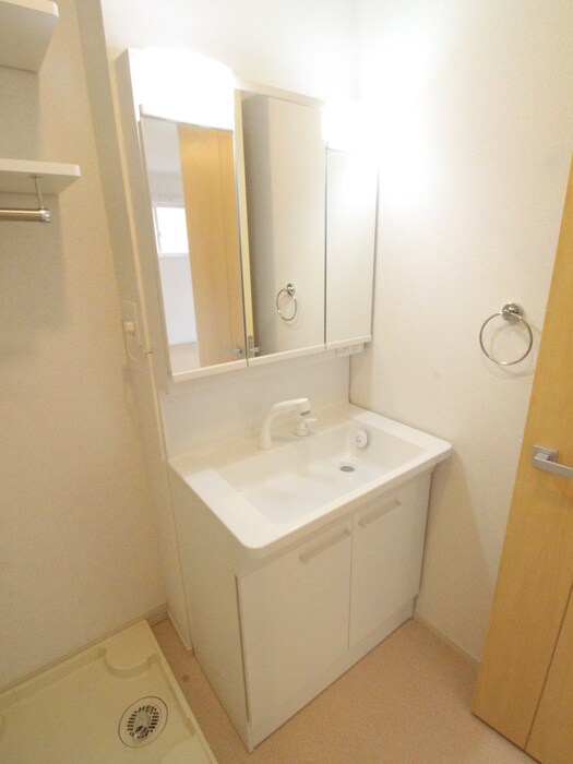 物件内観写真8　(洗面)