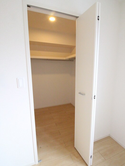 物件内観写真9　(収納)