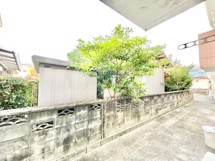 物件内観写真13　(室内からの展望)