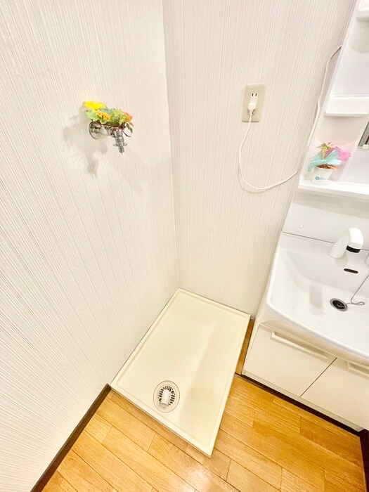 物件内観写真16　(洗濯機置場)