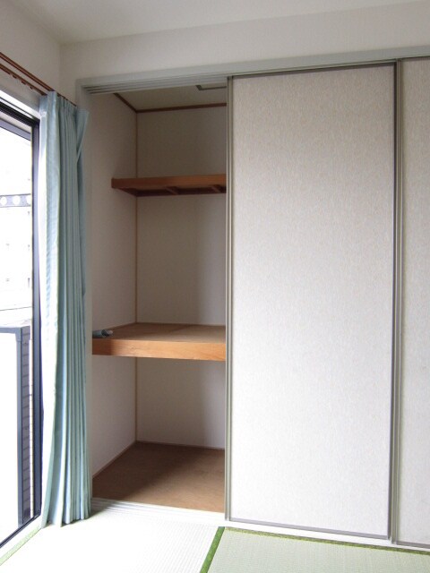 物件内観写真10　(収納)