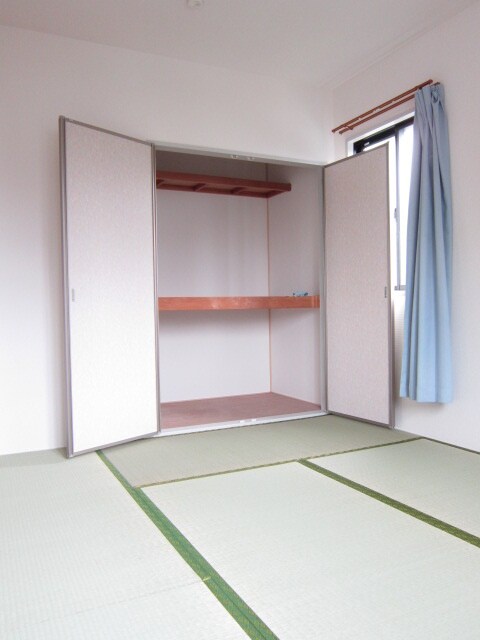 物件内観写真11　(居室)