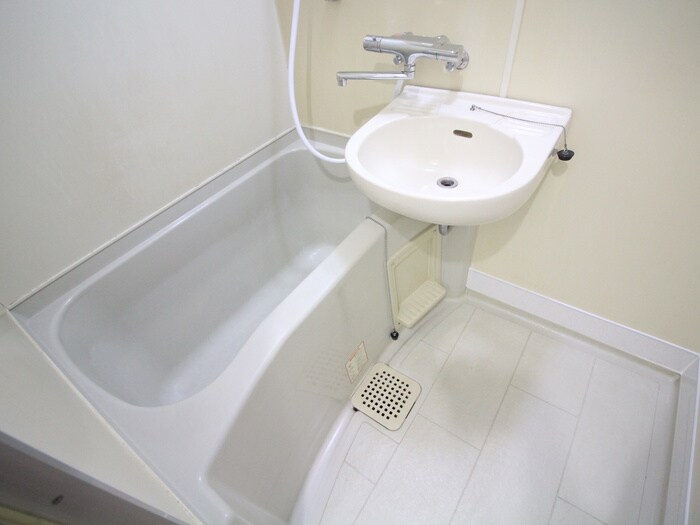 物件内観写真12　(バス／シャワールーム等)