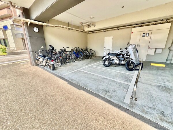 駐輪場