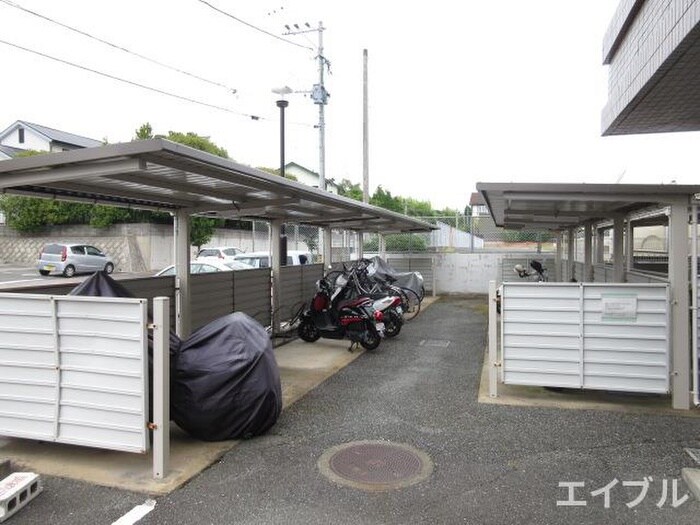物件外観写真5　(駐輪場)