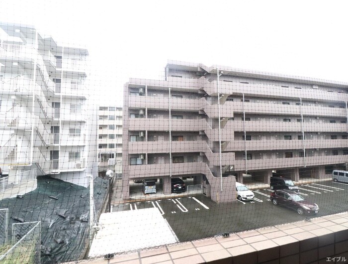 物件内観写真15　(室内からの展望)