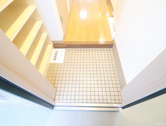 物件内観写真15　(玄関)