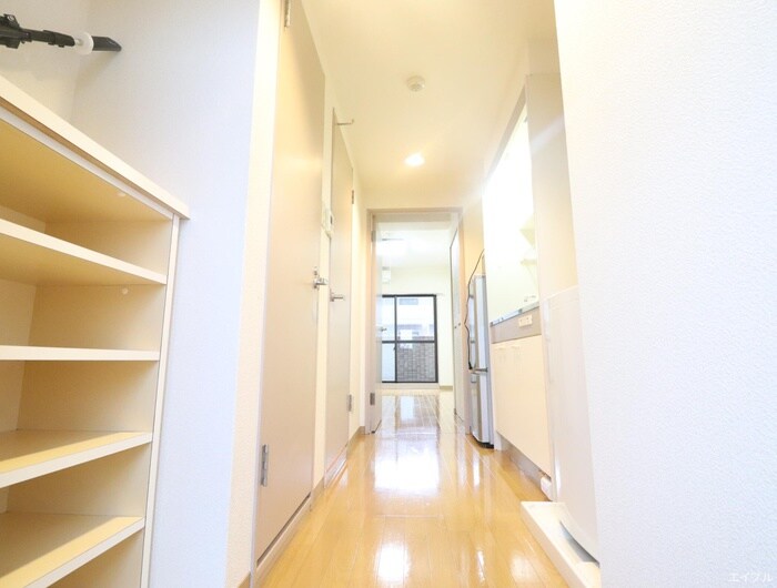 物件内観写真16　(廊下)