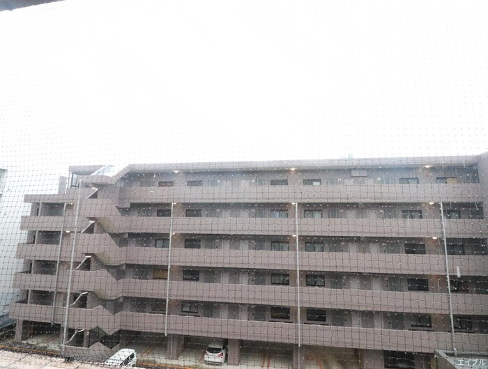 物件内観写真19　(室内からの展望)