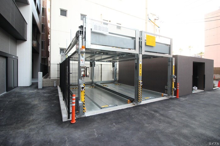 物件外観写真4　(駐車場)