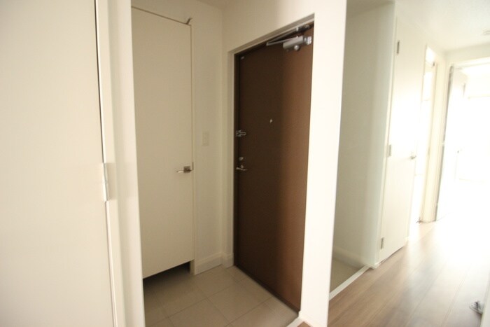 物件内観写真15　(玄関)